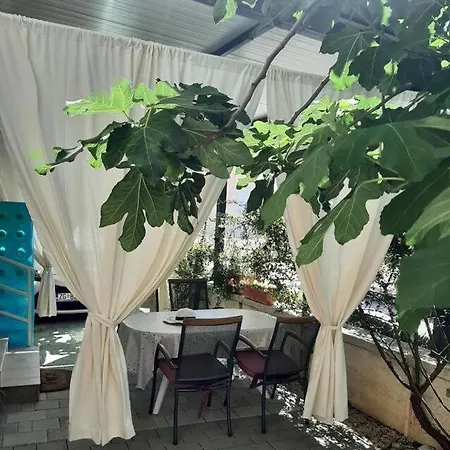 Sanja Apartman *